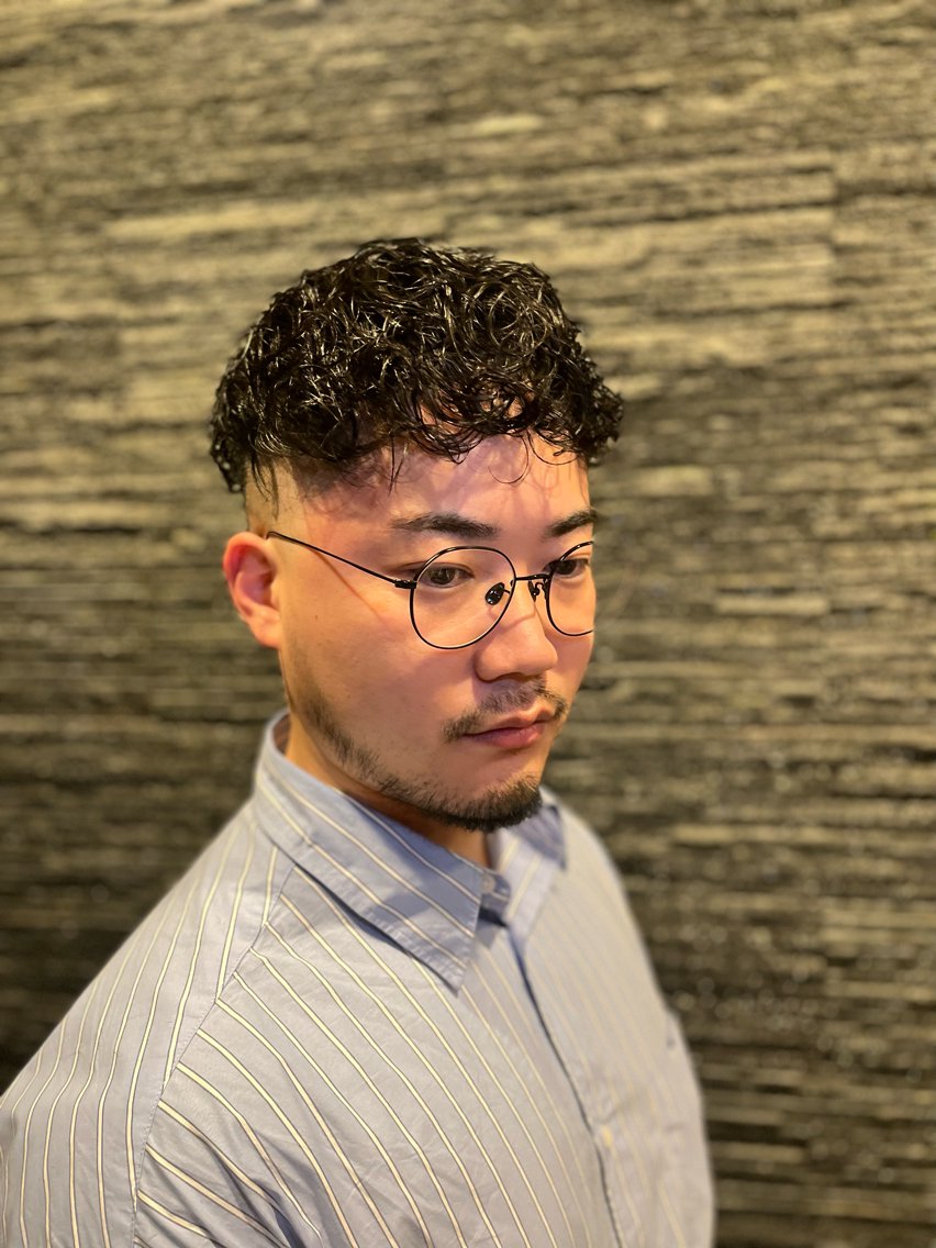 パーマ メンズ ヒロ銀座川崎 志田健介のヘアスタイル
