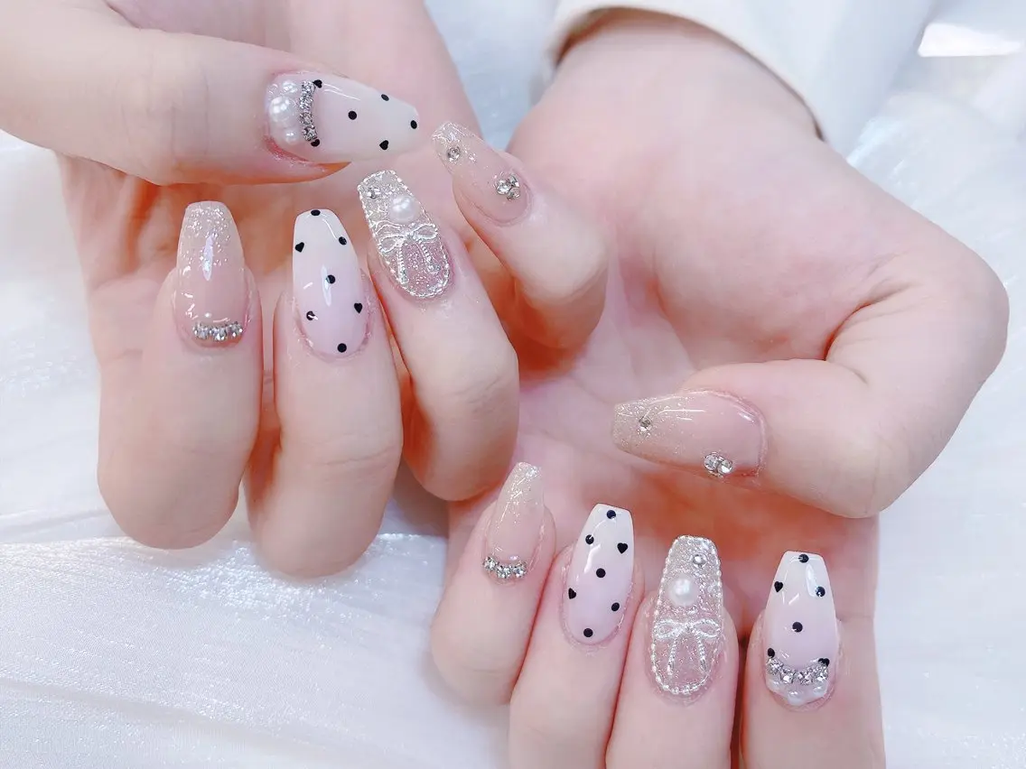 ネイル チークネイル 成人式 フレンチネイル グラデーション 氷ネイル・うるうるネイル ハンドネイル DUO MI nail salonのネイルデザイン