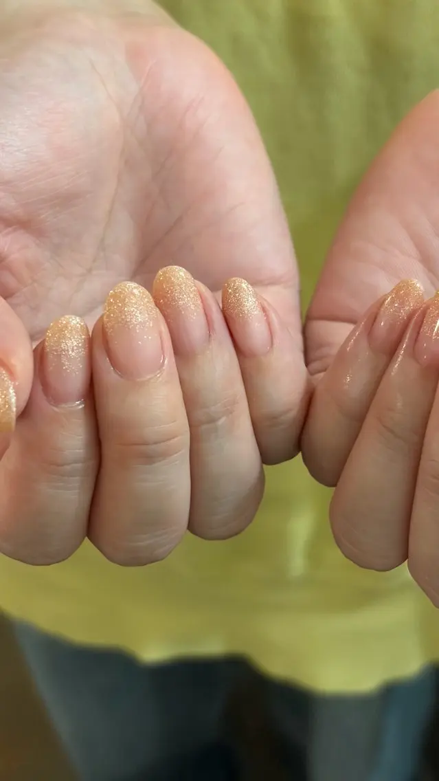 ネイル ジェルネイル グラデーション ニュアンスネイル オフィスネイル パラジェル calla/南森町/ パラジェルのネイルデザイン