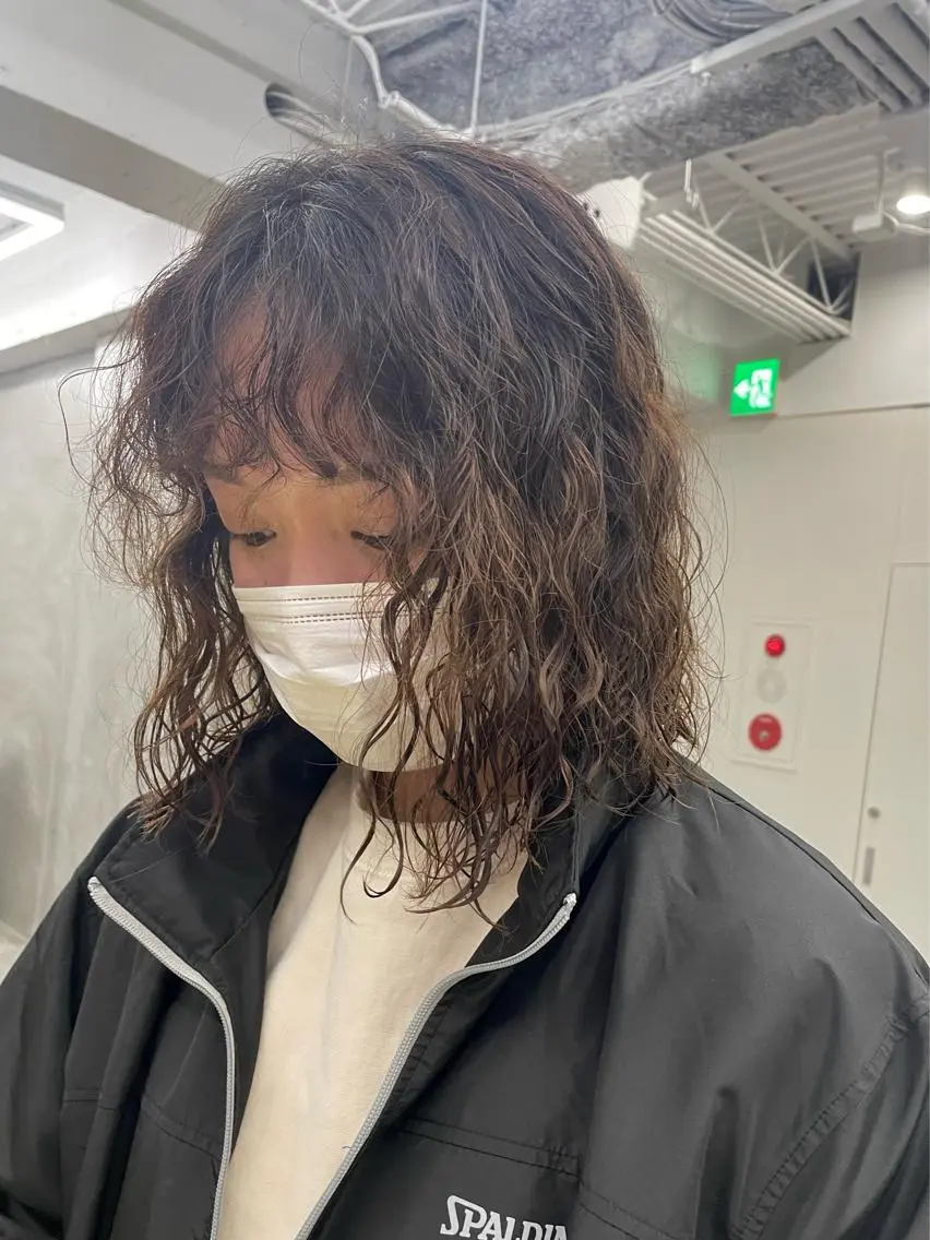 前髪パーマ+トリートメント👩🏼🦱👩🏼🦱スパイラルパーマ ニュアンスパーマの写真
