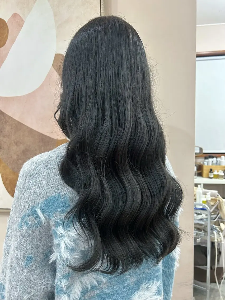 カラー ブルーカラー ブルーグレー ブルーグレージュ グレージュ 君島 花楓のヘアスタイル