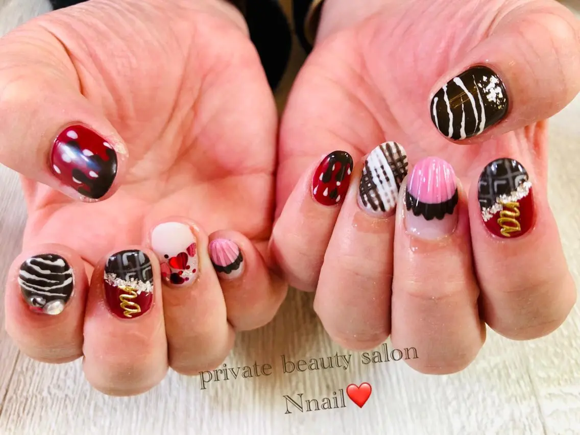 ネイル アートネイル バレンタイン 🌿Nnail🌿 プライベートサロンのネイルデザイン