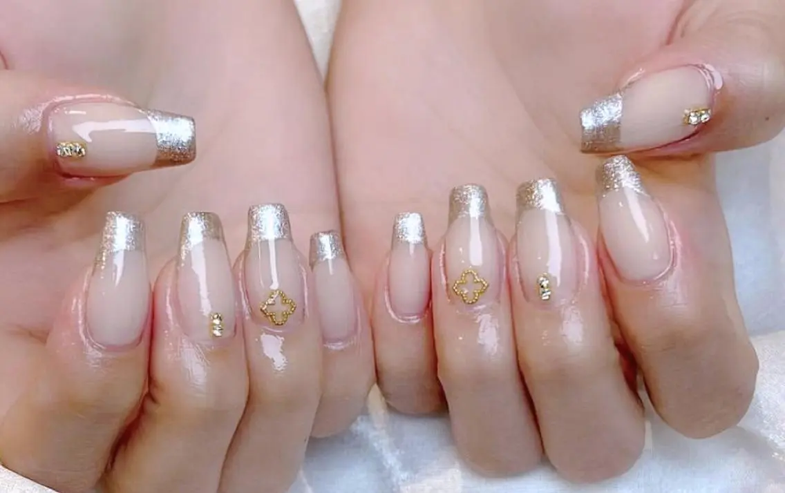 ネイル ハンドネイル VIVIAN リサのネイルデザイン