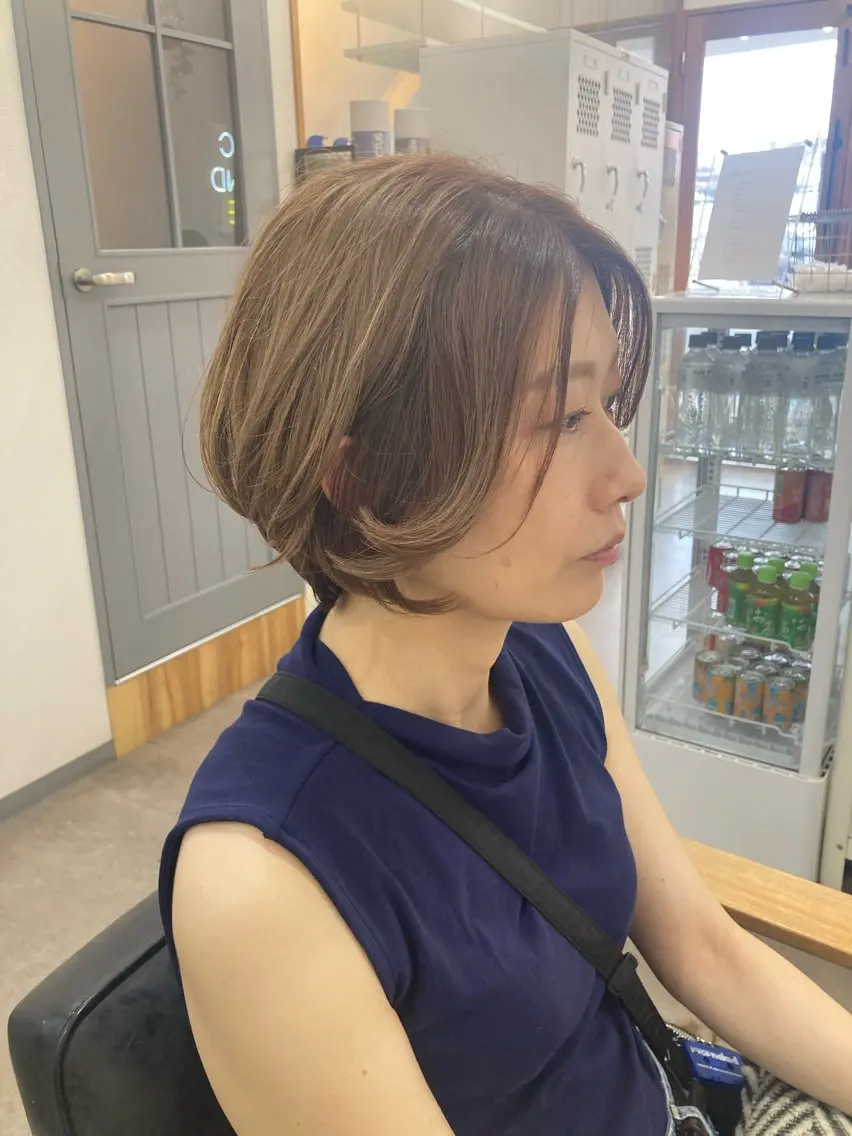 ショート カラー グラデーションカラー ボブ 松谷 遼のヘアスタイル