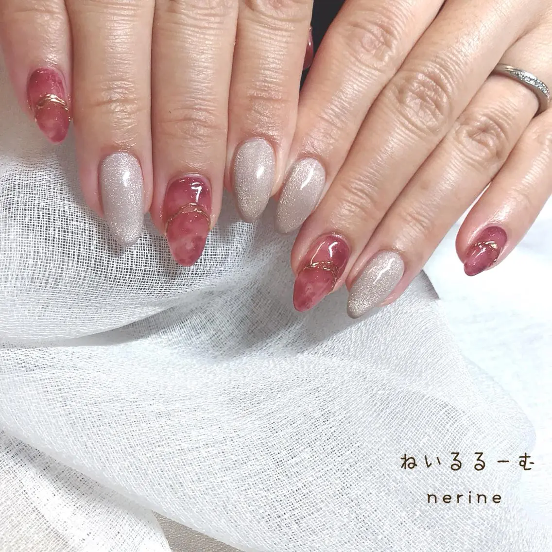 ネイル ミラーネイル NAILST Naomiのネイルデザイン