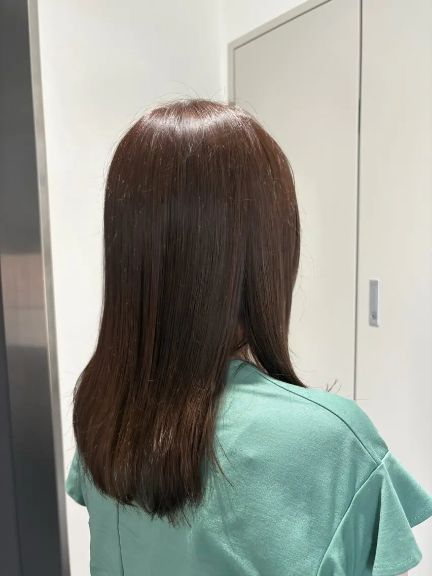 セミロング カラー ブラウンカラー ナチュラルブラウン "MIoKI"_ YUCCA eluaのヘアスタイル