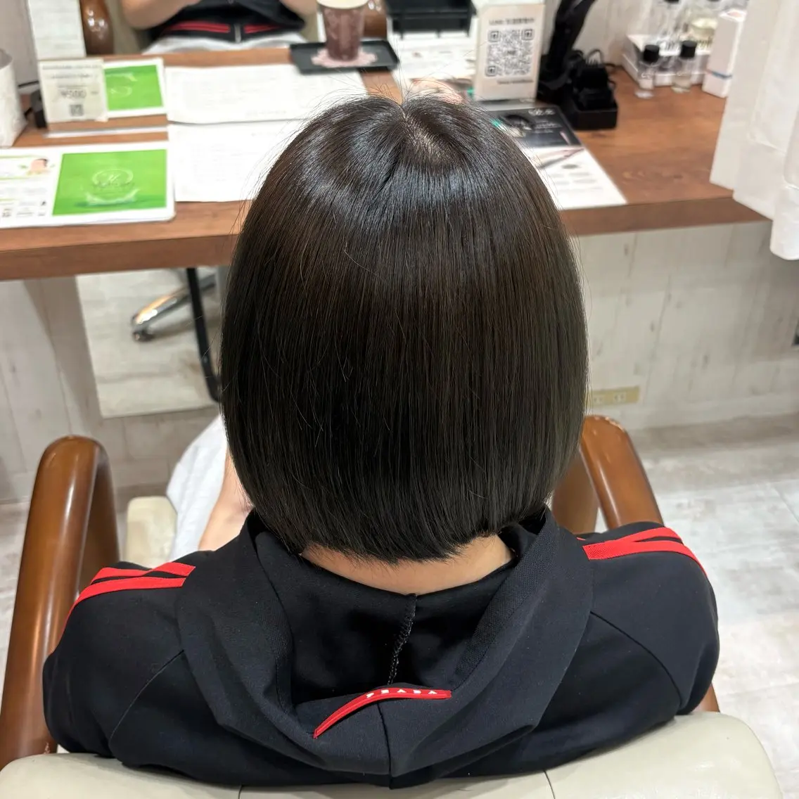 ショート カラー 石坂 紗彩のヘアスタイル