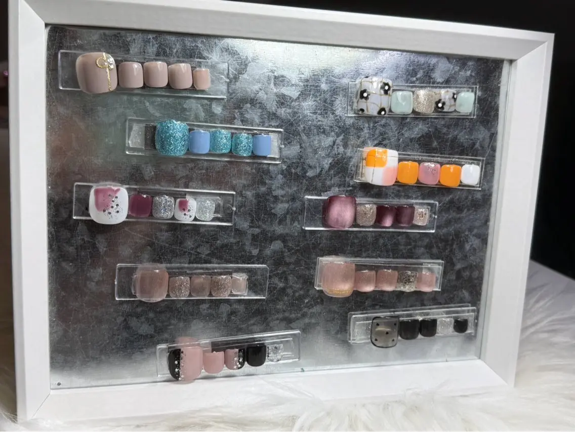ネイル フットネイル Lise リゼ ネイルルームのネイルデザイン