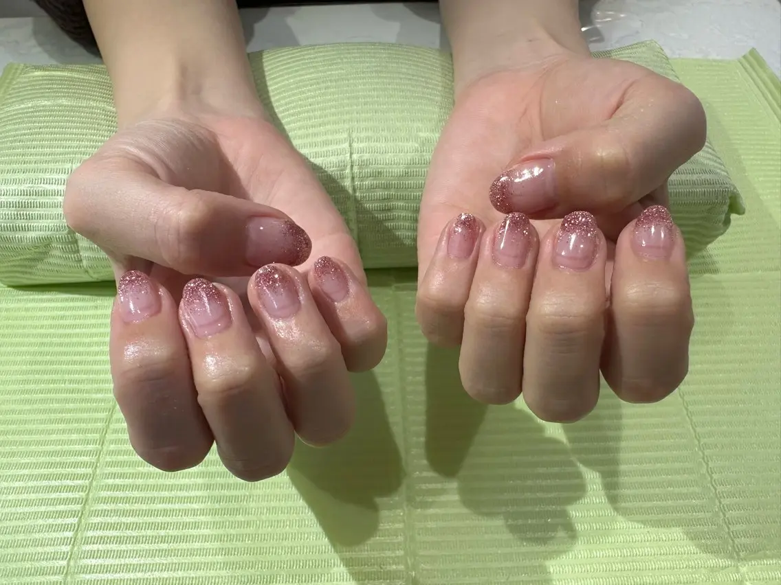 ネイル グラデーション ラメ(グリッター) ラメグラデーション ピンク 【Jr.ネイリスト】 💜serina💜のネイルデザイン
