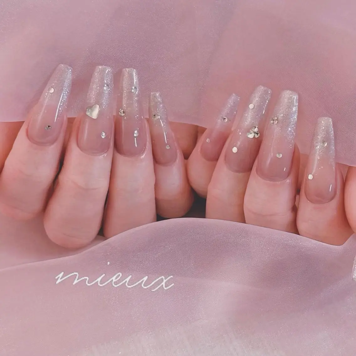 ネイル ハンドネイル nailsalon mieuxのネイルデザイン