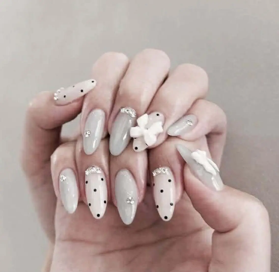 ネイル ボルドー チークネイル 長さ出し フレンチネイル ジェルネイル ハンドネイル Yuu🎀 Belle Nailのネイルデザイン