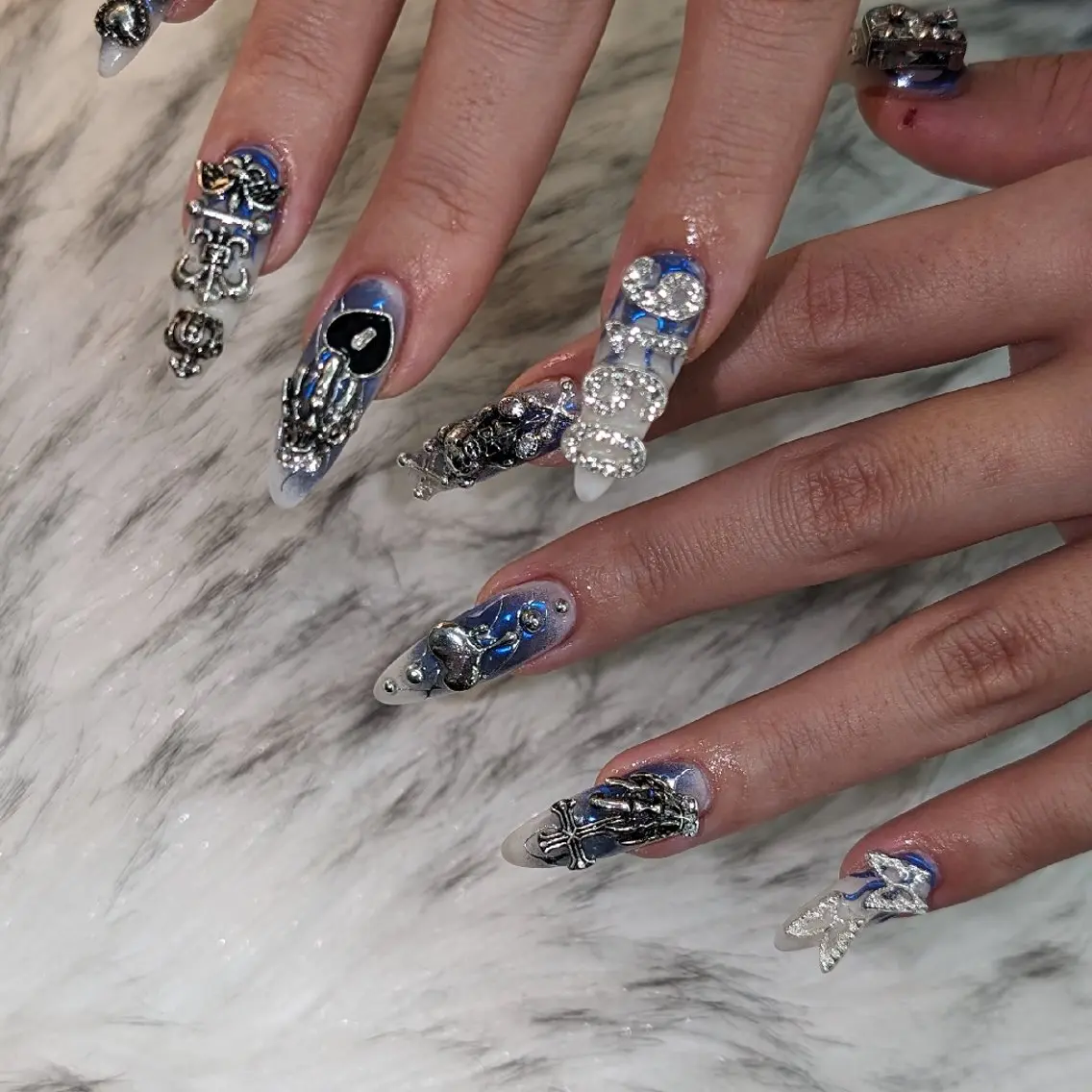 ネイル ハンドネイル RUNWAY 　　のネイルデザイン