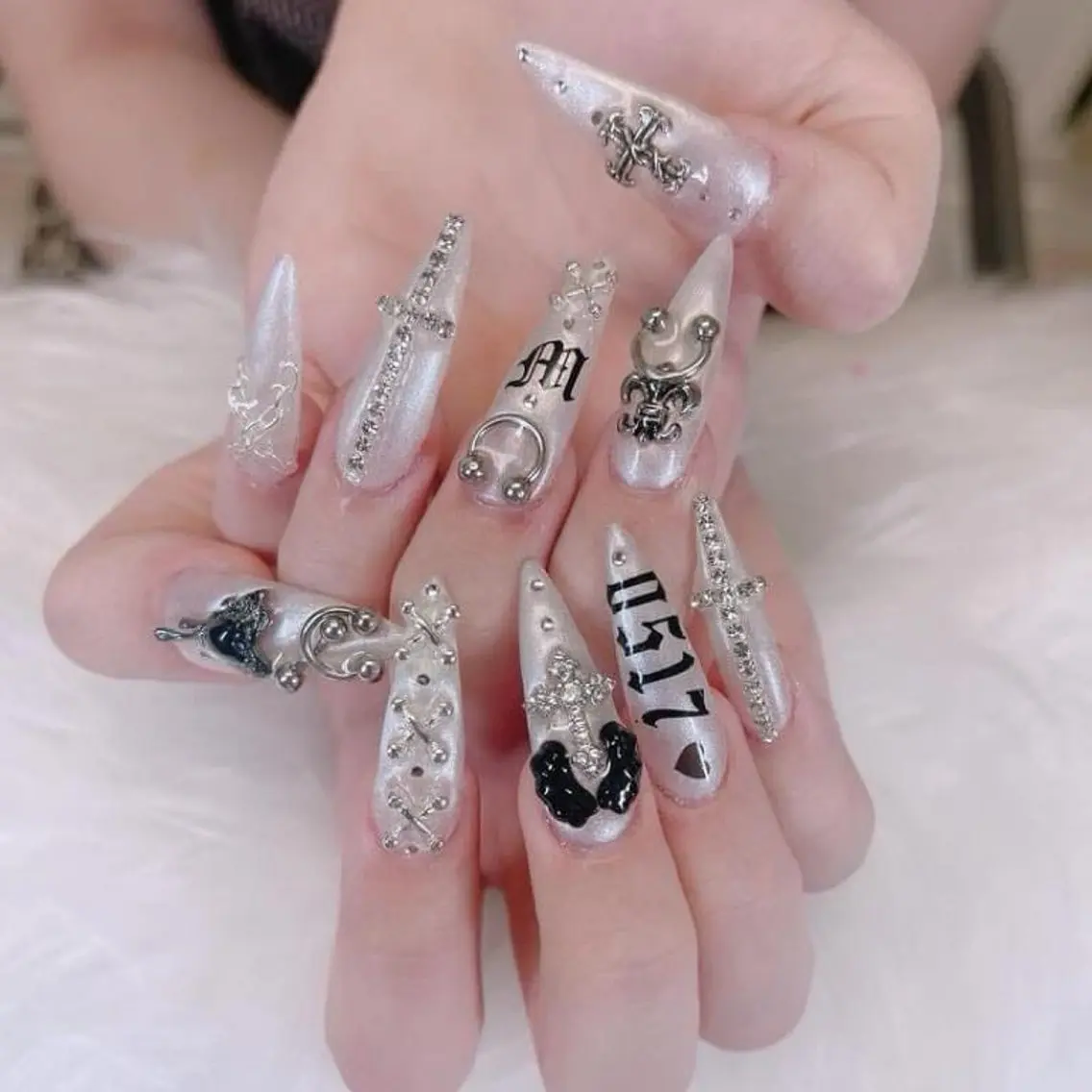 ネイル 成人式 ジェルネイル ネイルチップ ハンドネイル MoMoA Nail ネイル長さ出し専門店のネイルデザイン