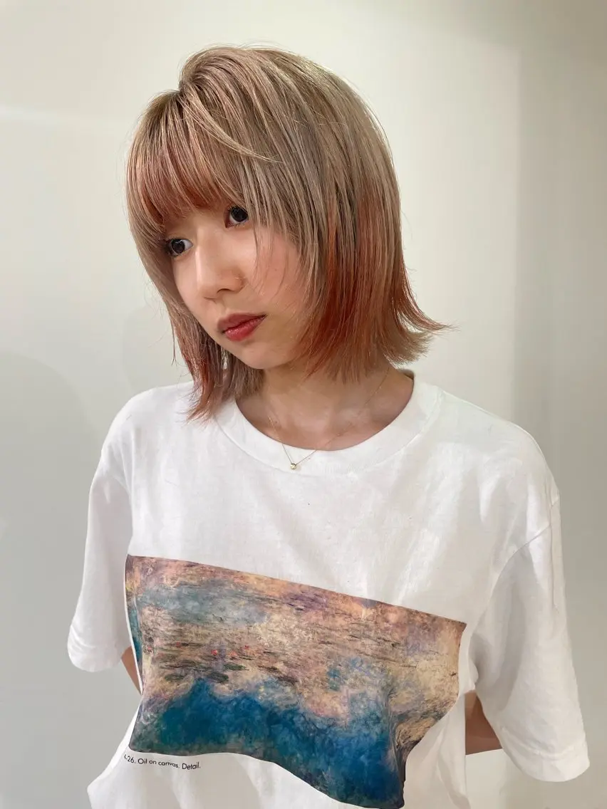 ミディアム カラー ヘアカラー トリートメント MIU/ルーツカラー 顔まわりレイヤーのヘアスタイル