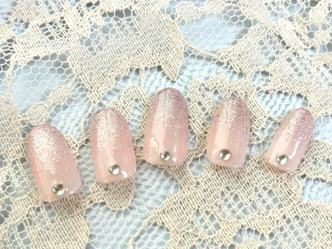 ネイル ラメ(グリッター) オフィスネイル ストーンネイル Nailsalon Ajugaのネイルデザイン