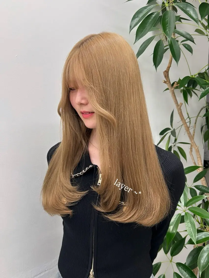 セミロング lomalia moekaのヘアスタイル