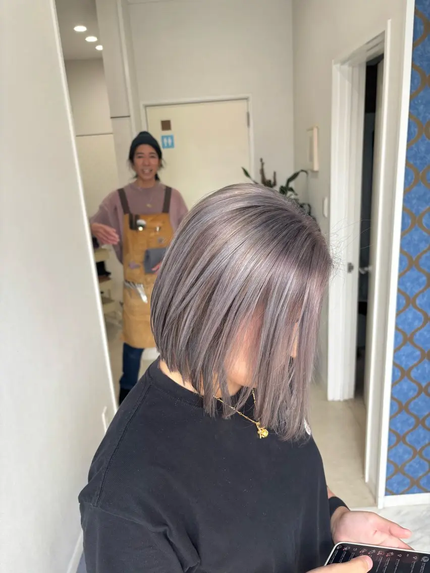 カラー ヘアカラー H RIKAのヘアスタイル