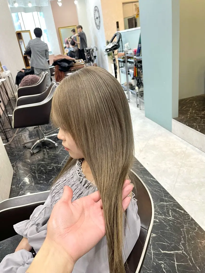 ロング カット ヘアカラー 亀川蓮 Agu hairのヘアスタイル