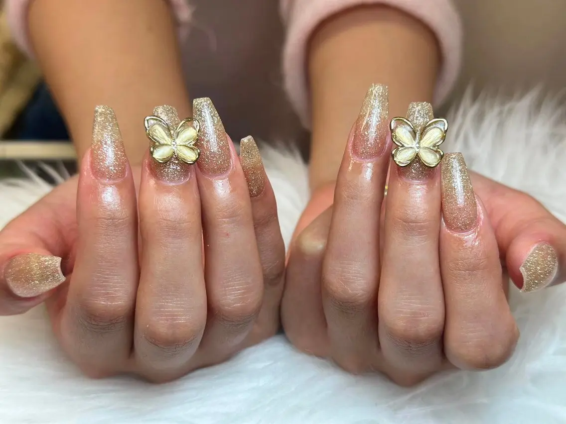 ネイル フレンチネイル ジェルネイル ガーリー 韓国ネイル ロングネイル ハンドネイル NieNail Nezukoのネイルデザイン