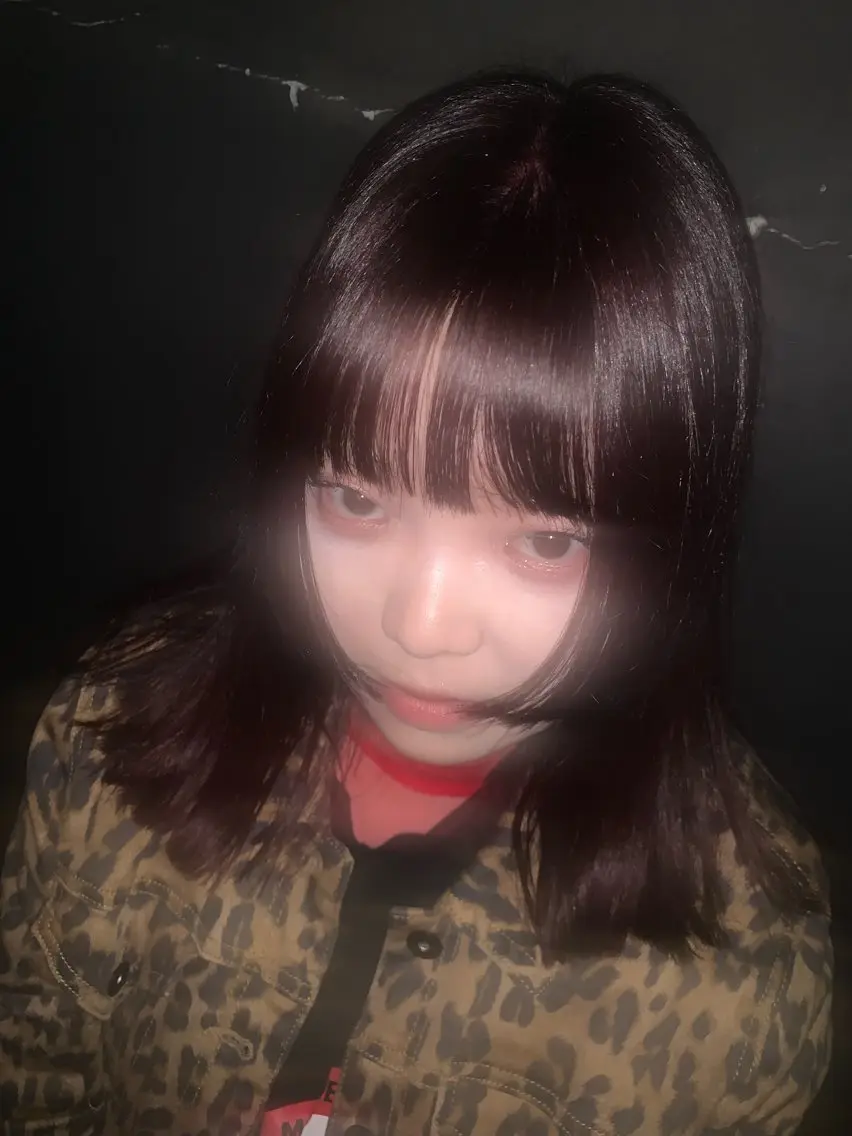 セミロング カラー レッドカラー 姫カット ヘアカラー トリートメント THE./ブリーチ 透感カラー/髪質改善のヘアスタイル