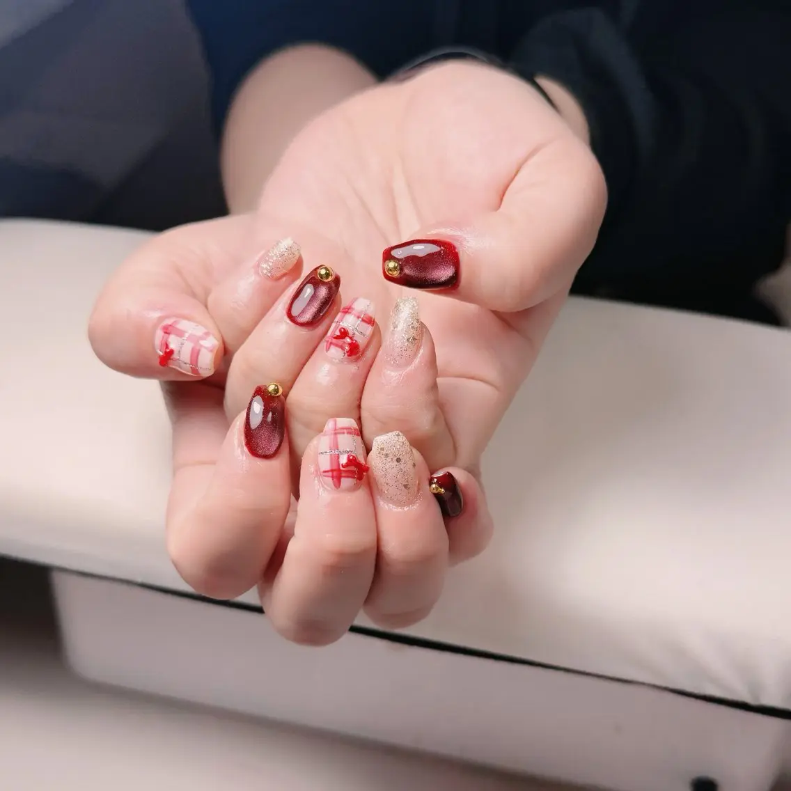 ネイル チークネイル フレンチネイル グラデーション 韓国ネイル マグネットネイル Hana Nailのネイルデザイン