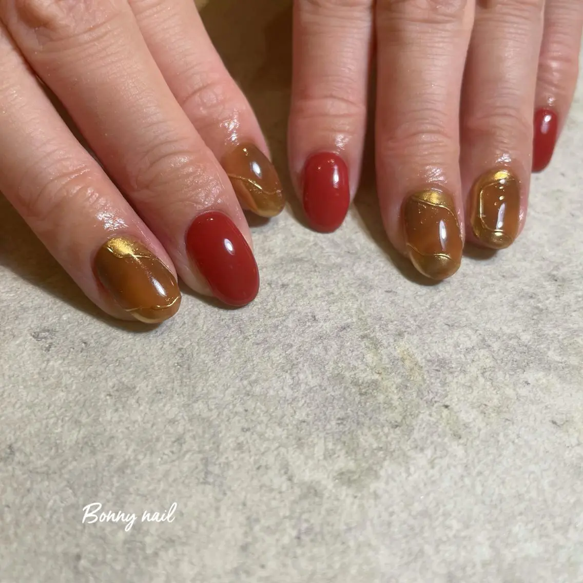 ショート ネイル べっ甲ネイル ハンドネイル BONNY NAIL 【えみか】のネイルデザイン
