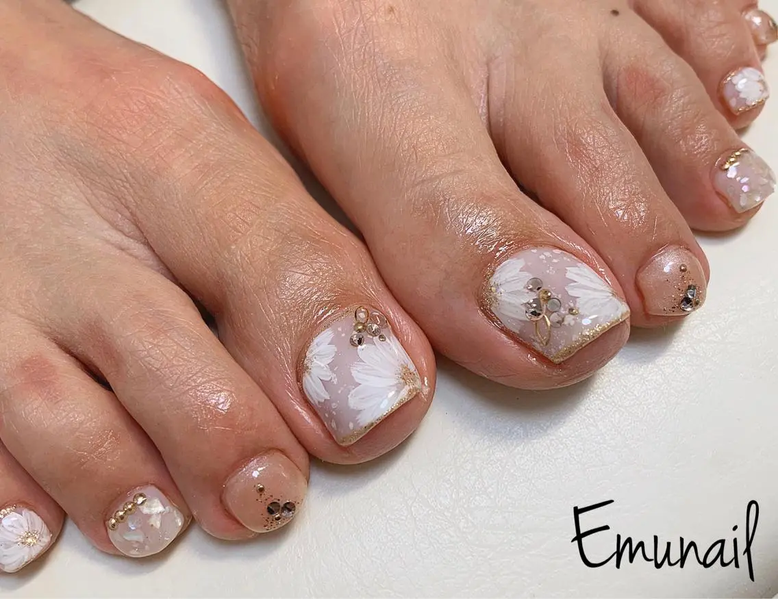ネイル フットネイル Emu Nailのネイルデザイン