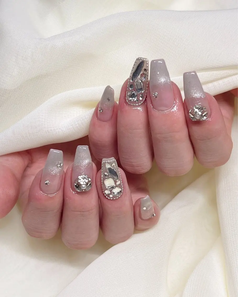 ネイル キラキラネイル 持ち込み nail salon MUAのネイルデザイン