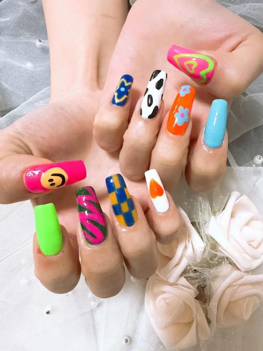 《ハンド》ニュアンスネイル¥9000(10本ア-トok)の写真