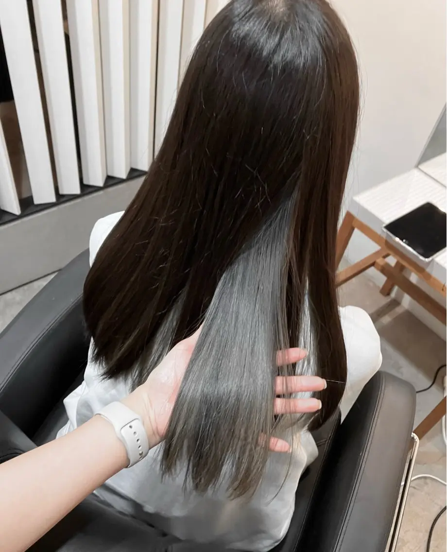 カラー 黒髪 ブリーチ シルバー ヘアカラー 🎀透明感カラー🎀 Yurinoのヘアスタイル