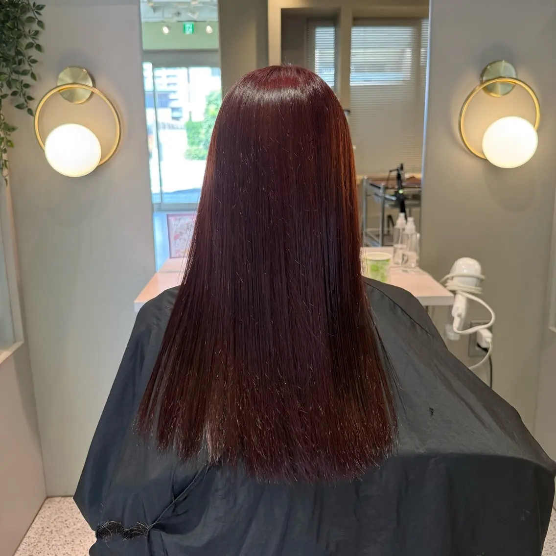 ロング カラー ボルドーカラー 千葉 優奈のヘアスタイル