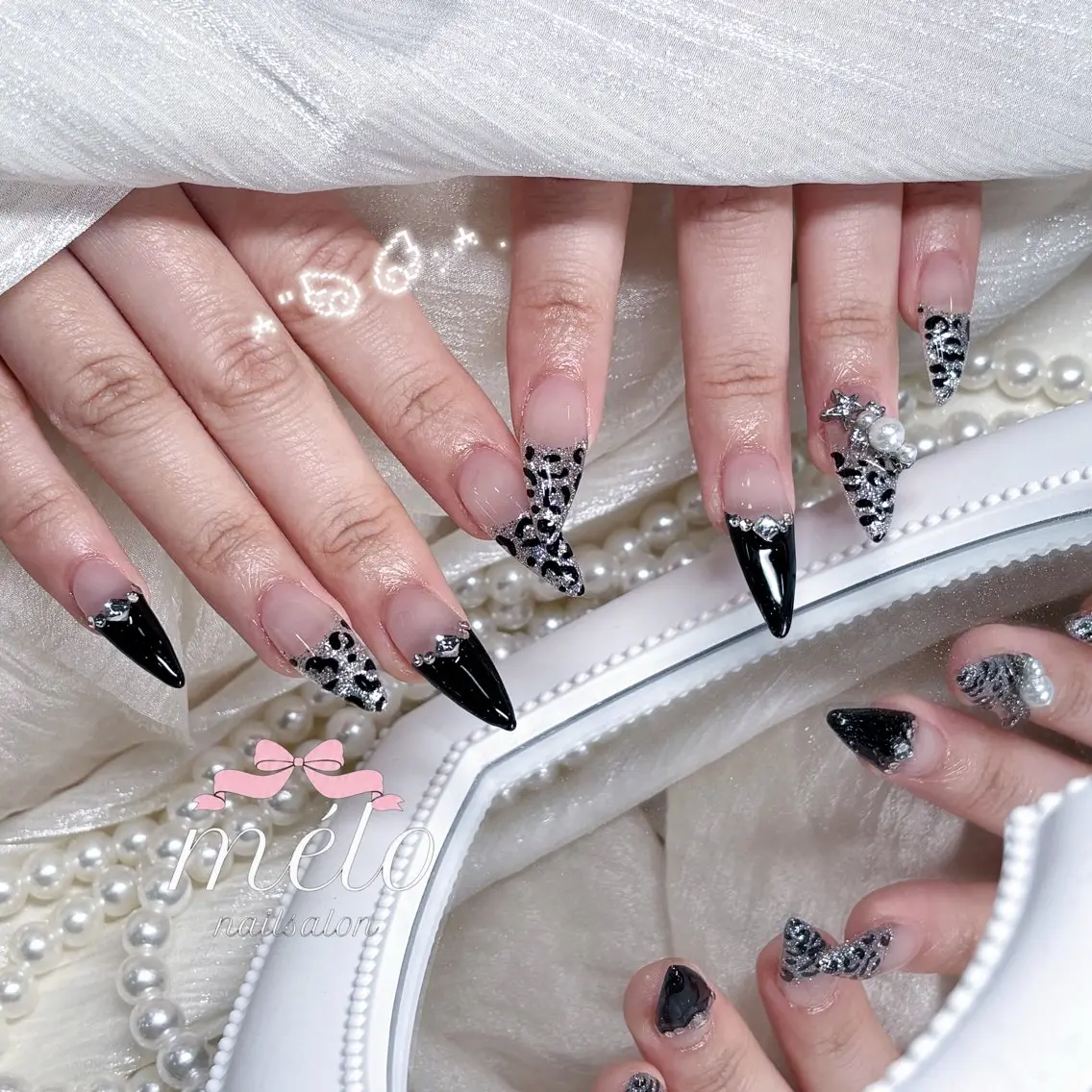 ネイル ハンドネイル 𝒦𝐸𝐼𝒩𝒜 ♡のネイルデザイン