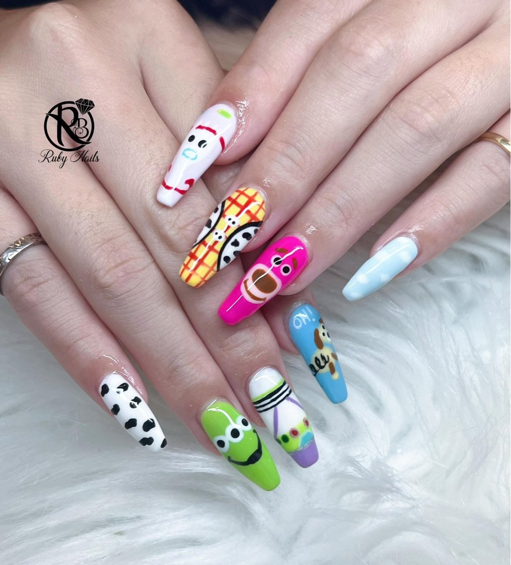 ネイル ボルドー ブラウン チークネイル ドット フットネイル ハンドネイル Ruby Nail 霞ヶ関店のネイルデザイン