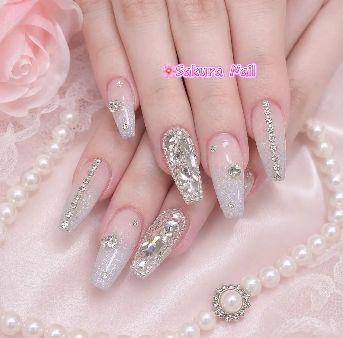 ネイル アートネイル オーロラネイル ボルドー チークネイル フレンチネイル ハンドネイル Sakura Nail Salonのネイルデザイン