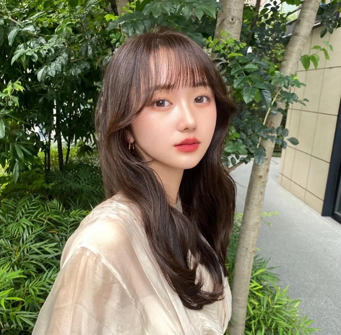 ロング カラー ブラウンカラー ショコラブラウン 韓国風ヘア ワンホンヘア カット ヘアカラー トリートメント 艶髪と透明感を ‼️/若林のヘアスタイル