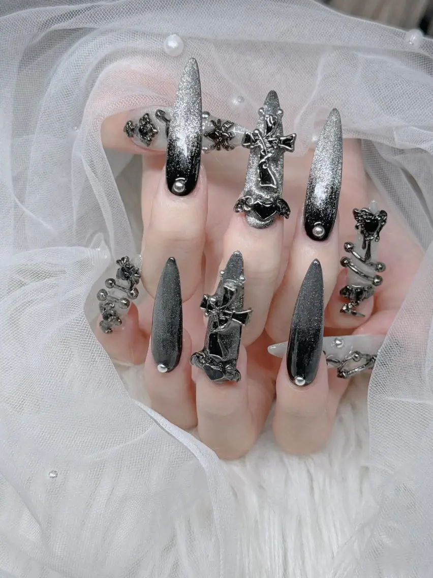ネイル Lee Nailsのネイルデザイン