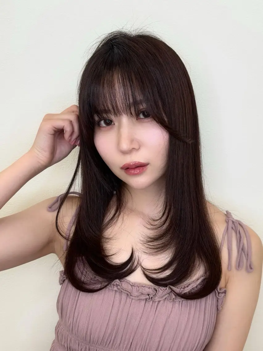 ロング ロングレイヤー 顔まわりレイヤー 顔周りカット レイヤーカット ロング カット ヘアカラー トリートメント Ayano🎀似 合わせ×透明感🎀のヘアスタイル