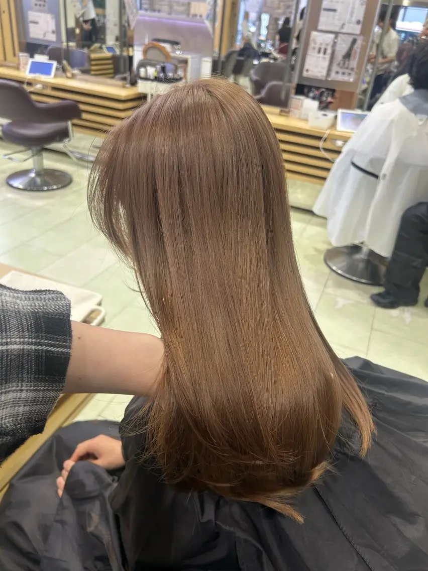 セミロング カラー ヘアカラー ブリーチカラー 🔆rino🔆のヘアスタイル