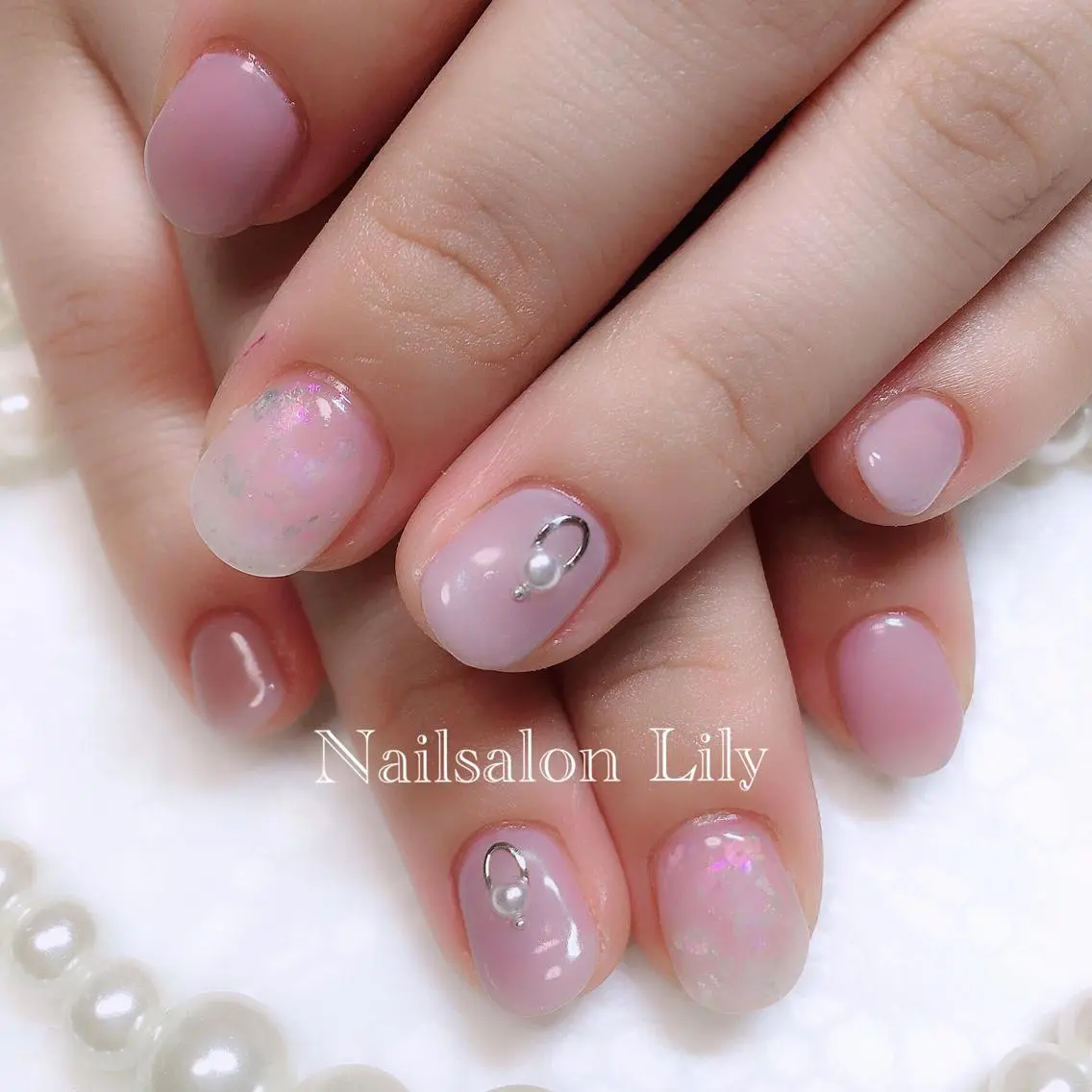 ネイル キラキラネイル Lily*nail 🌻Mii🌻のネイルデザイン