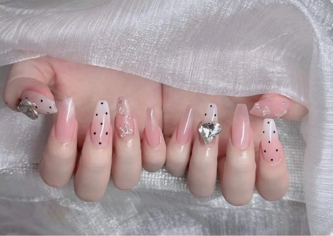 ネイル 韓国ネイル マグネットネイル ワンカラーネイル ネイルチップ Jenn Nail Salonのネイルデザイン
