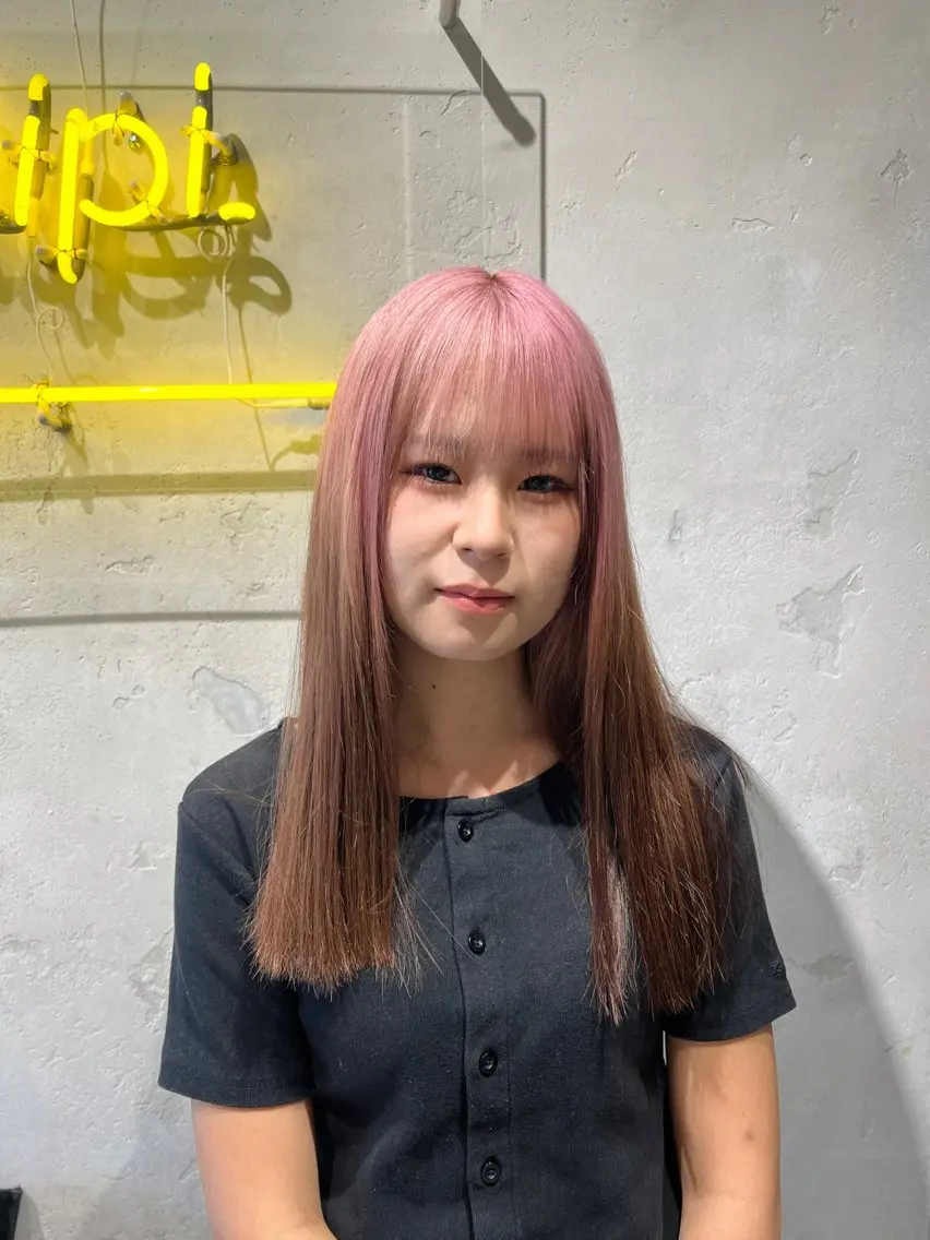 セミロング デザイン🥇複雑履歴 ハイトーン特化のヘアスタイル