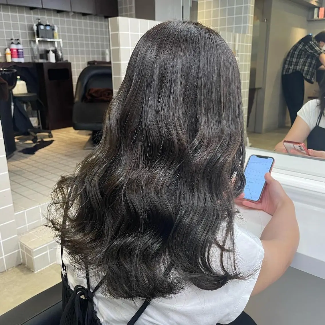 ミディアム カラー パーマ ヘアアレンジ メンズ キッズ ネイル マツエク・マツパ アイブロウ 🦋縮毛/韓国レイヤ ー/透明感カラー🦋のヘアスタイル