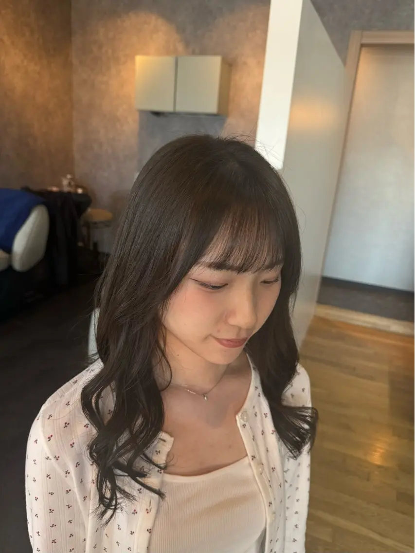 セミロング カラー ベージュカラー オリーブベージュ カット ヘアカラー トリートメント 似合わせカット/ボブ ナチュラルメンズヘアのヘアスタイル