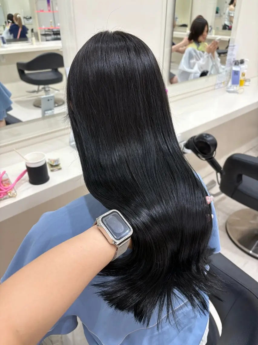 ミディアム カラー ヘアアレンジ ヘアカラー トリートメント 💟RINNA 艶カラー💟のヘアスタイル
