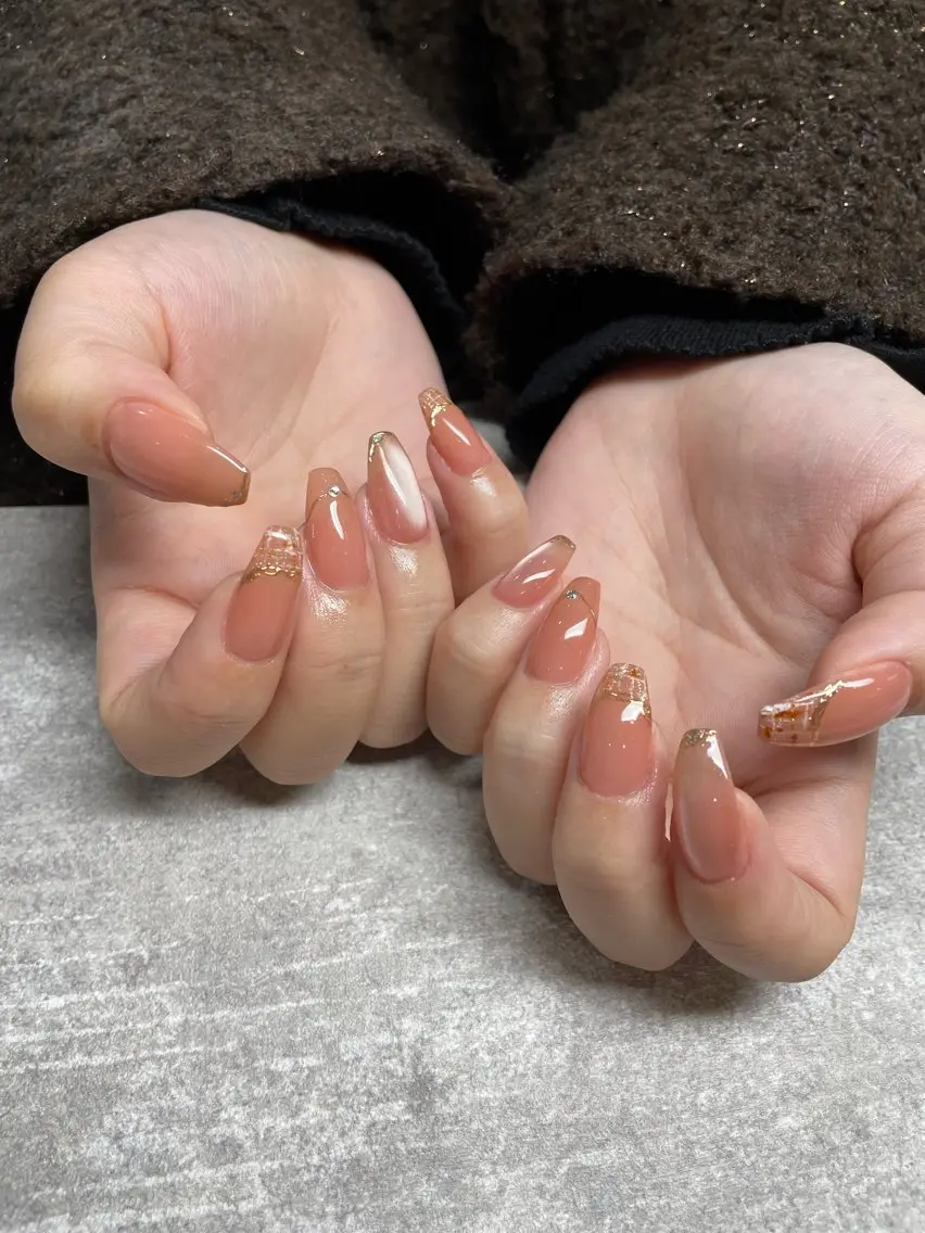 ネイル ハンドネイル フットネイル with hues AYAのネイルデザイン