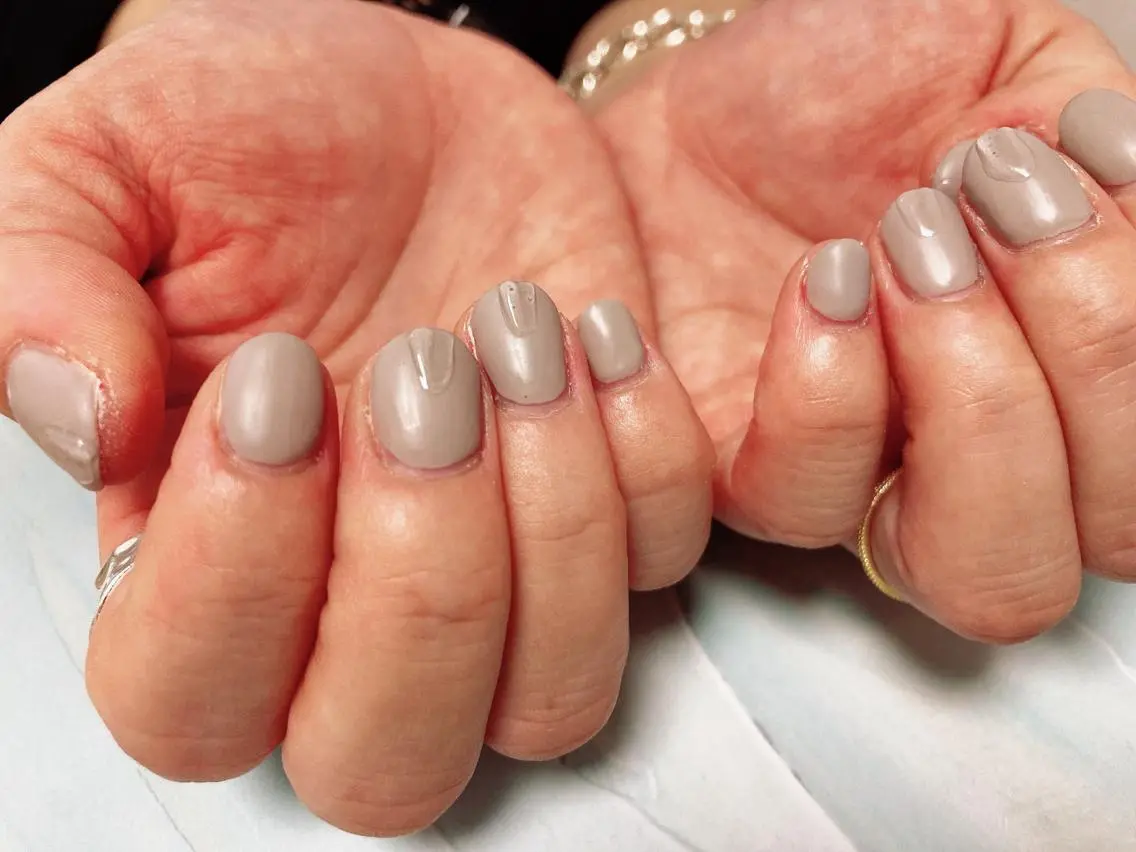 ネイル マットネイル ぷっくりネイル ハンドネイル mogunail &blowのネイルデザイン
