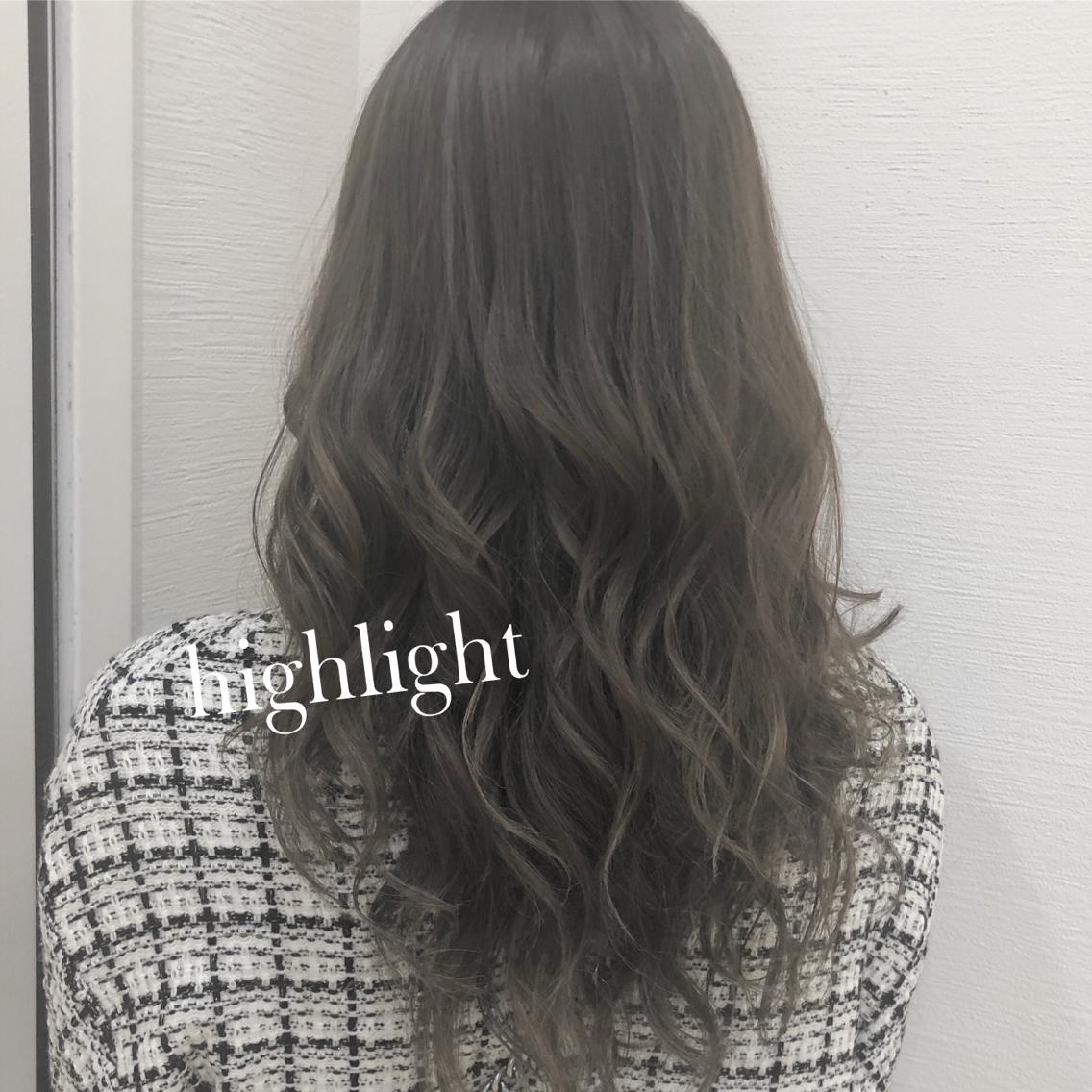 ロング 岸川 恭子のヘアスタイル