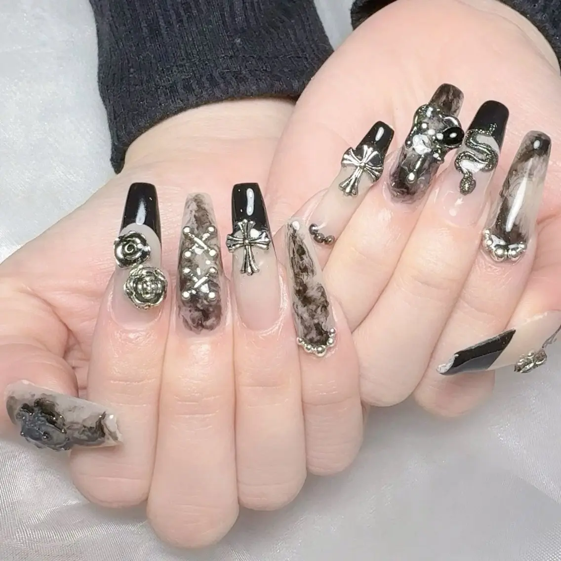 メンズ ネイル メンズ韓国風 アートネイル オーロラネイル ガーリー キラキラネイル ハンドネイル Nail salon 木にいるのネイルデザイン