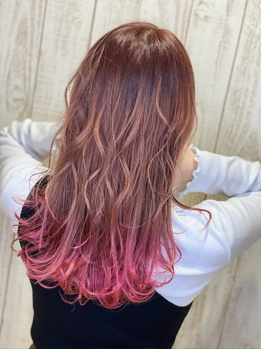 カラー ブリーチ グラデーションカラー 服部 路代のヘアスタイル