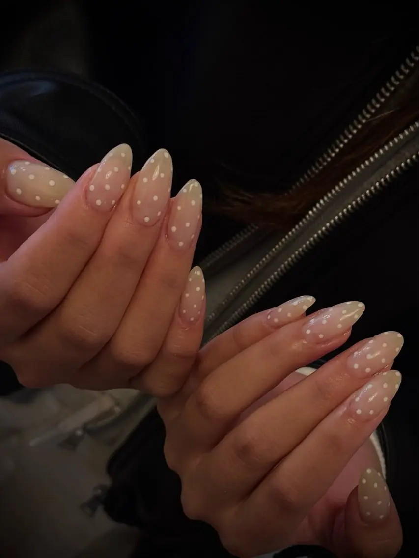 ネイル ドット ハンドネイル Nes.nail 那覇松山のネイルデザイン